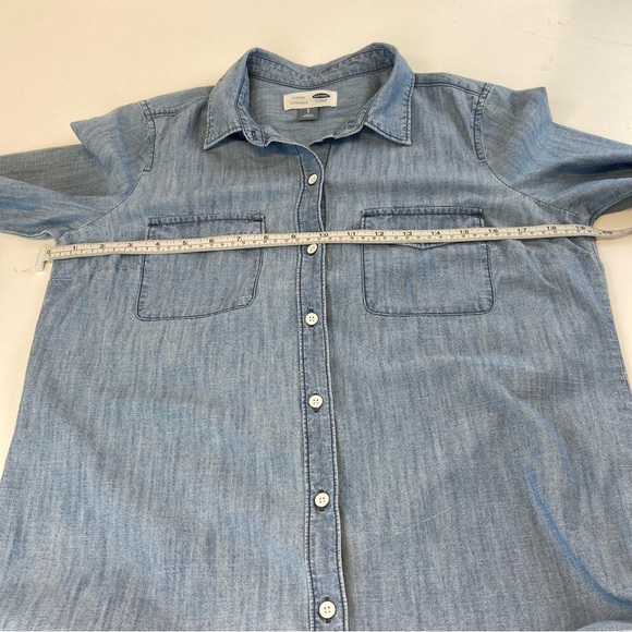 Old Navy Classic chambray medium wash women’s button down shirt Size S - Picture 12 of 15
